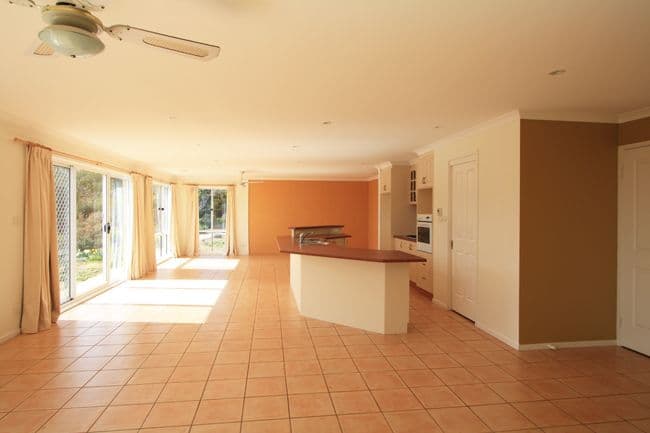 23 McCusker Drive, BUNGENDORE NSW 2621, Bungendore - Thumbnail 4