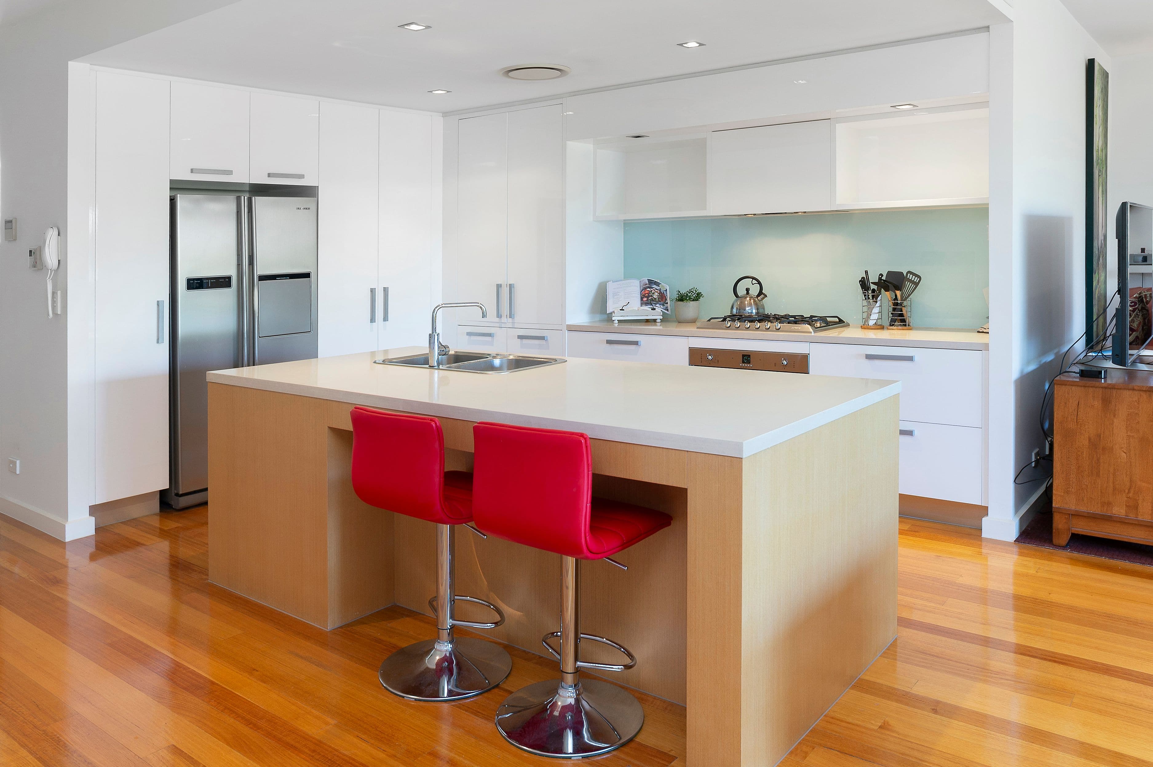 6047 Garda Avenue, Hope Island QLD 4212, Hope Island - Thumbnail 4
