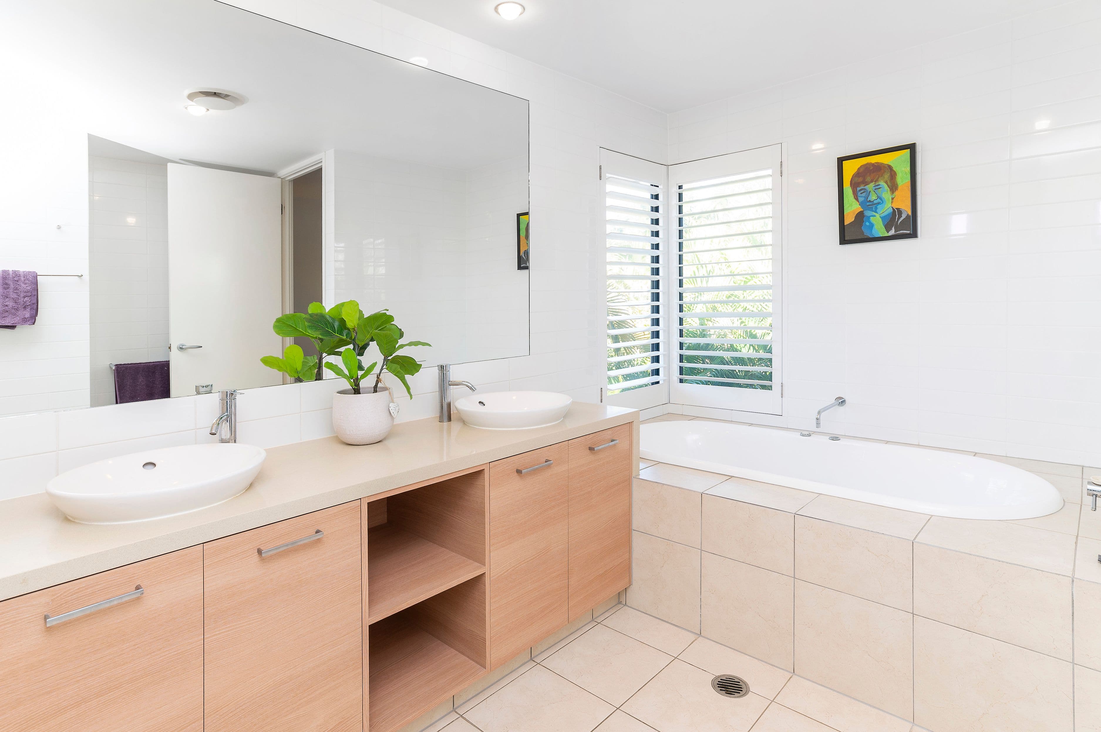 6047 Garda Avenue, Hope Island QLD 4212, Hope Island - Thumbnail 6
