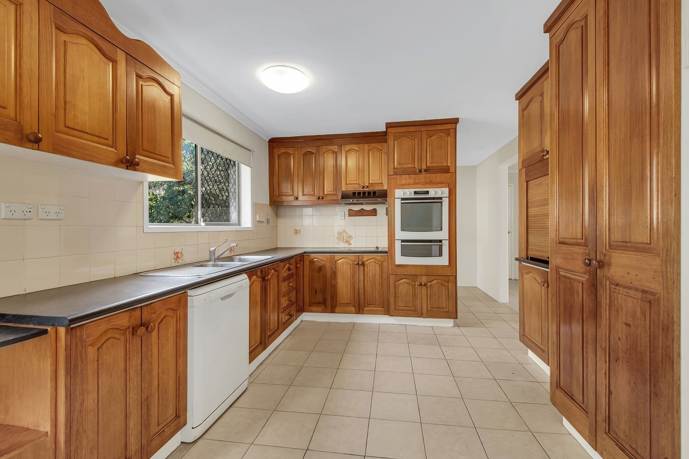 52 Beak Street, New Auckland QLD 4680, New Auckland - Thumbnail 6