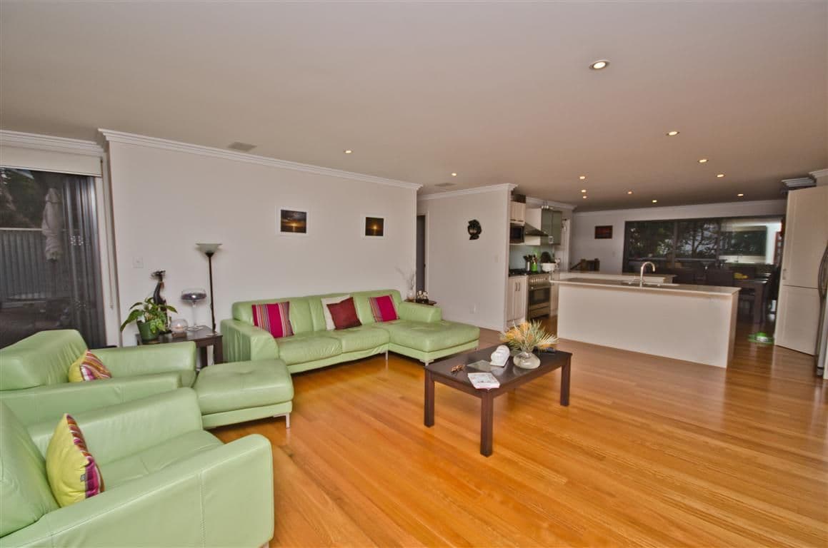 36 Kuranga Avenue, SOUTHPORT QLD 4215, Southport - Thumbnail 2
