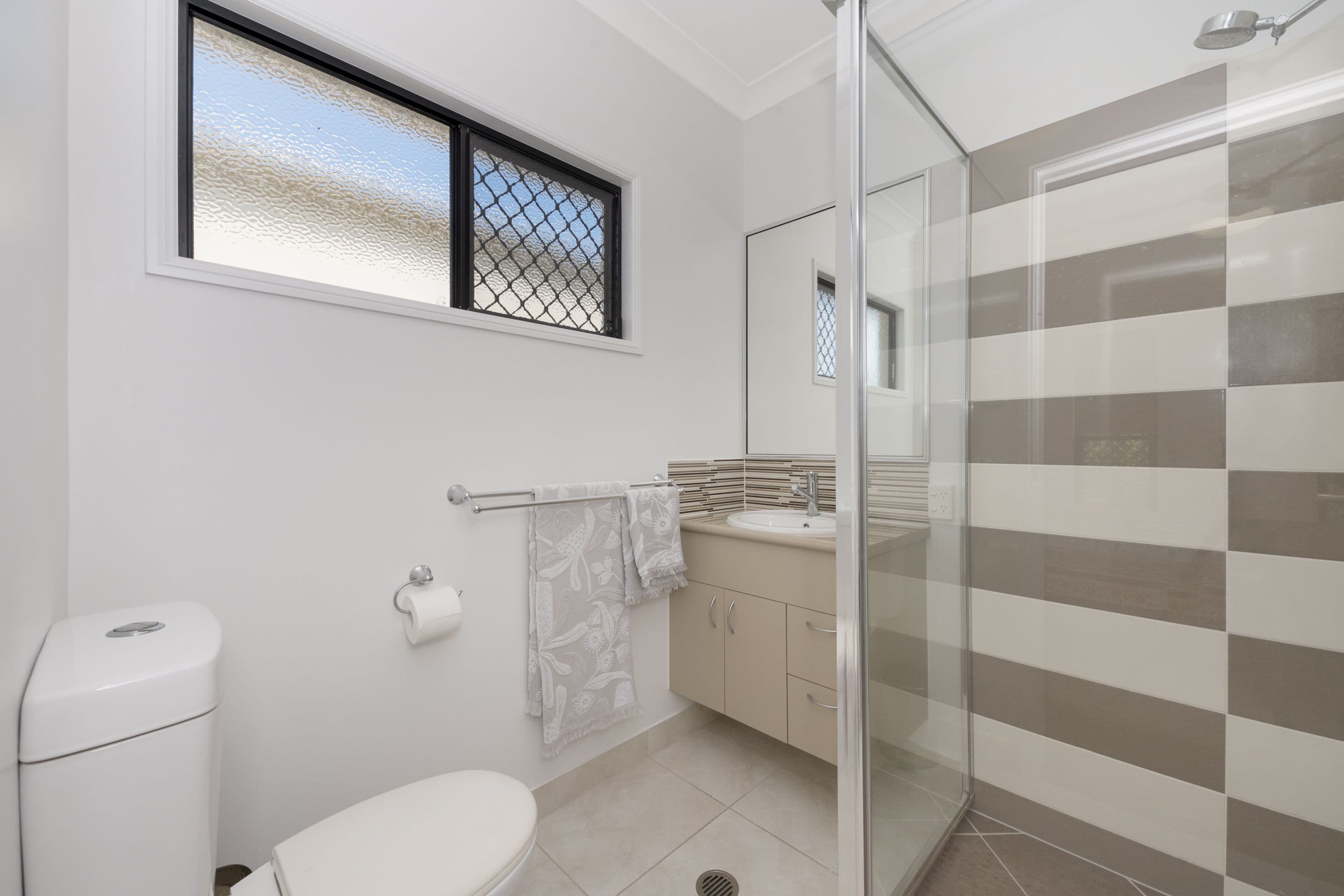 21 Dahlia Street, Burdell QLD 4818, Burdell - Thumbnail 5