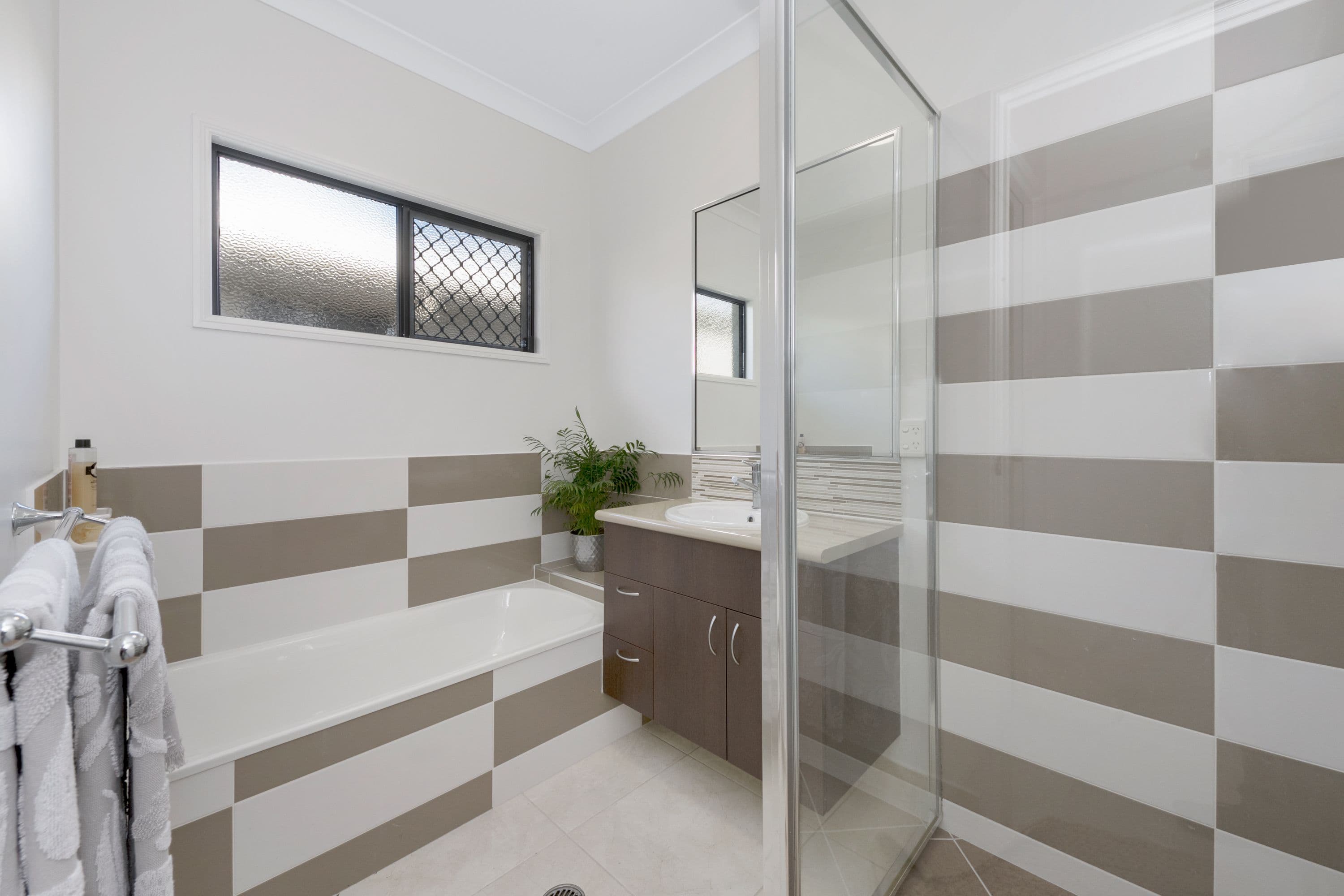 21 Dahlia Street, Burdell QLD 4818, Burdell - Thumbnail 7