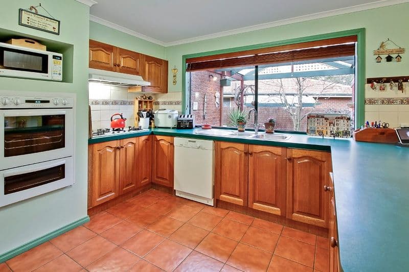 12 Woodview Place, KNOXFIELD VIC 3180, Knoxfield - Thumbnail 4