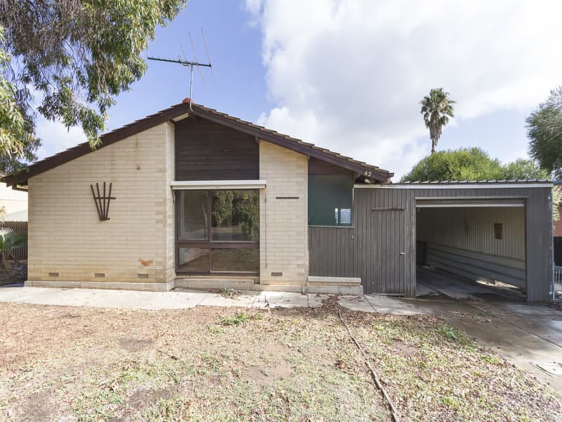 42 Fuller Crescent, Elizabeth East - Image 1