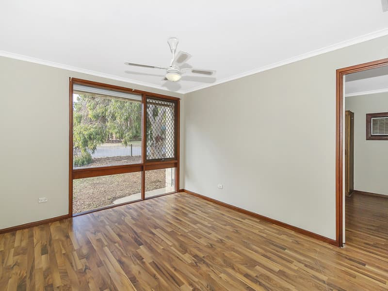 42 Fuller Crescent, Elizabeth East - Thumbnail 4