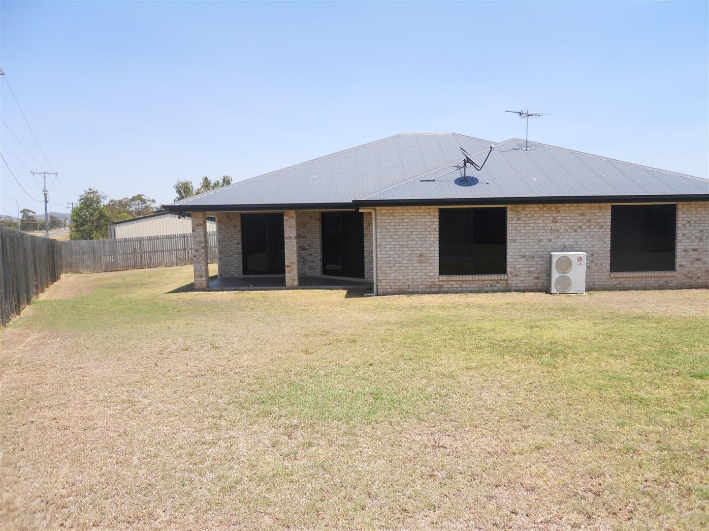 7 Lorikeet Court, GRACEMERE QLD 4702, Gracemere - Thumbnail 3