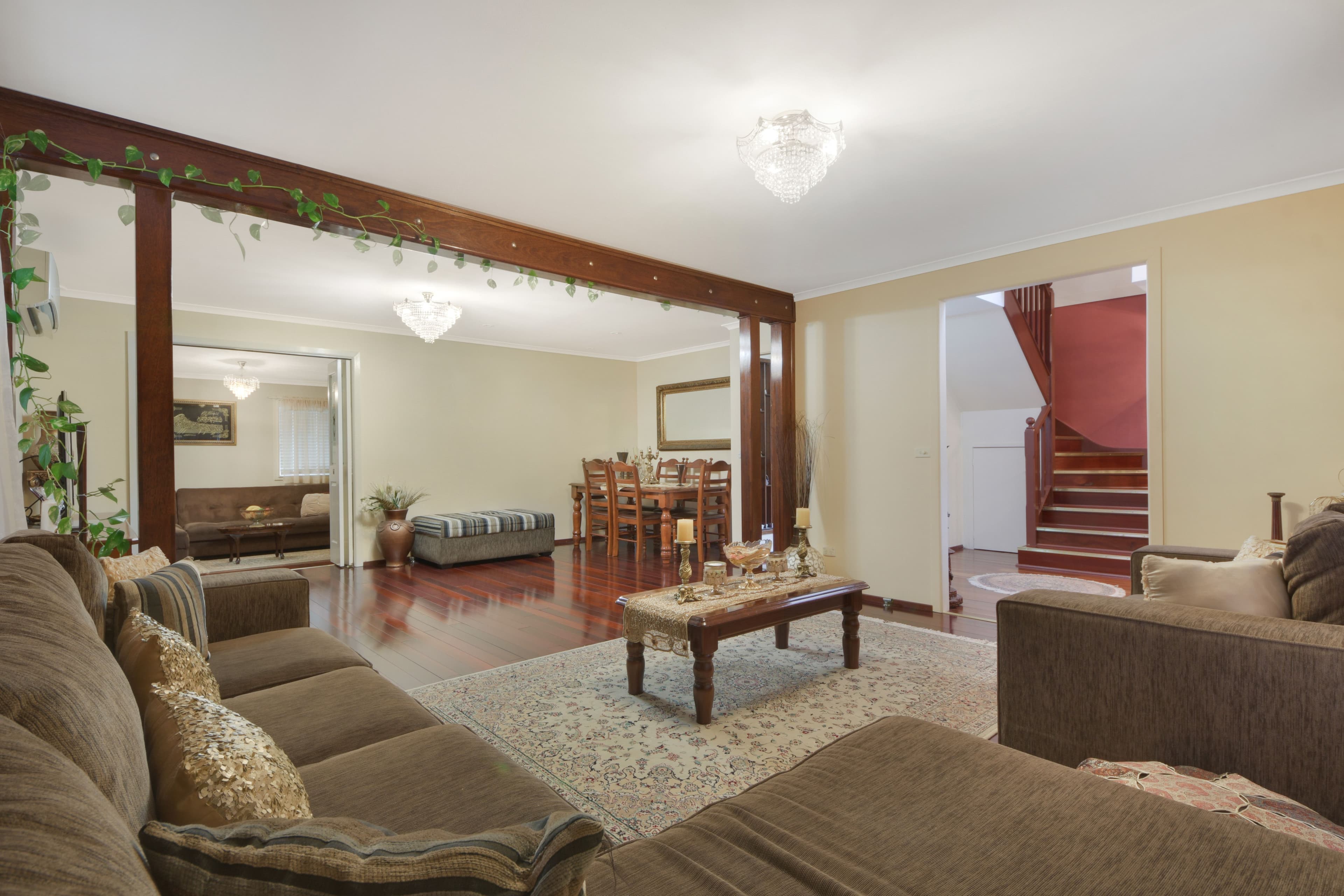 14 Clovelly Place, Woodbine - Thumbnail 3