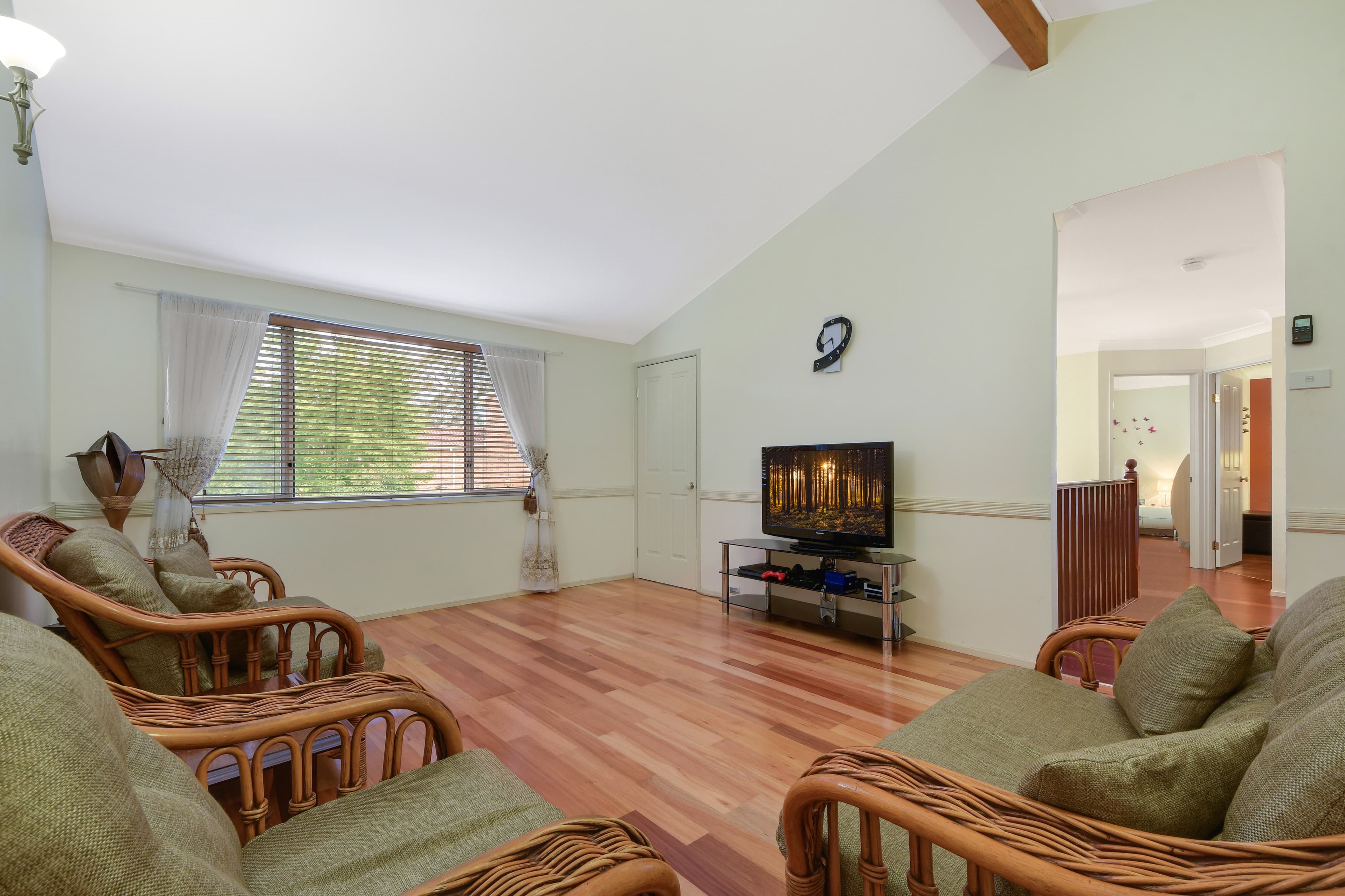 14 Clovelly Place, Woodbine - Thumbnail 7