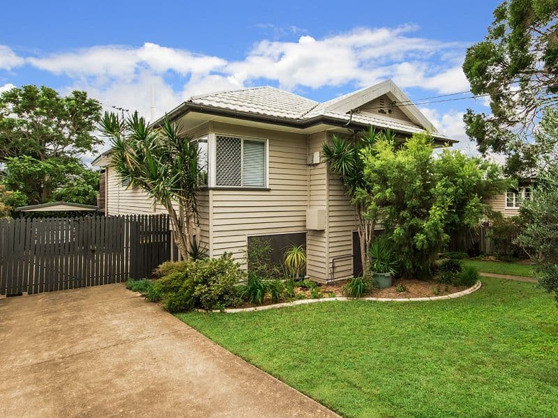 16 Wirega Street, Wavell Heights QLD 4012, Wavell Heights - Thumbnail 2