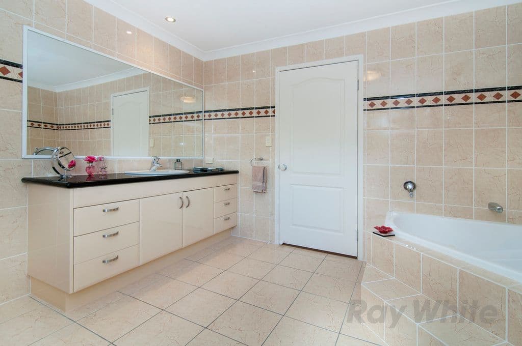 11 Wallum Drive, PARKINSON QLD 4115, Parkinson - Thumbnail 4