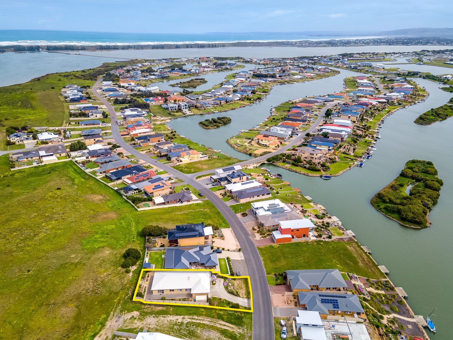 162 Excelsior Parade, Hindmarsh Island SA 5214, Hindmarsh Island - Thumbnail 2