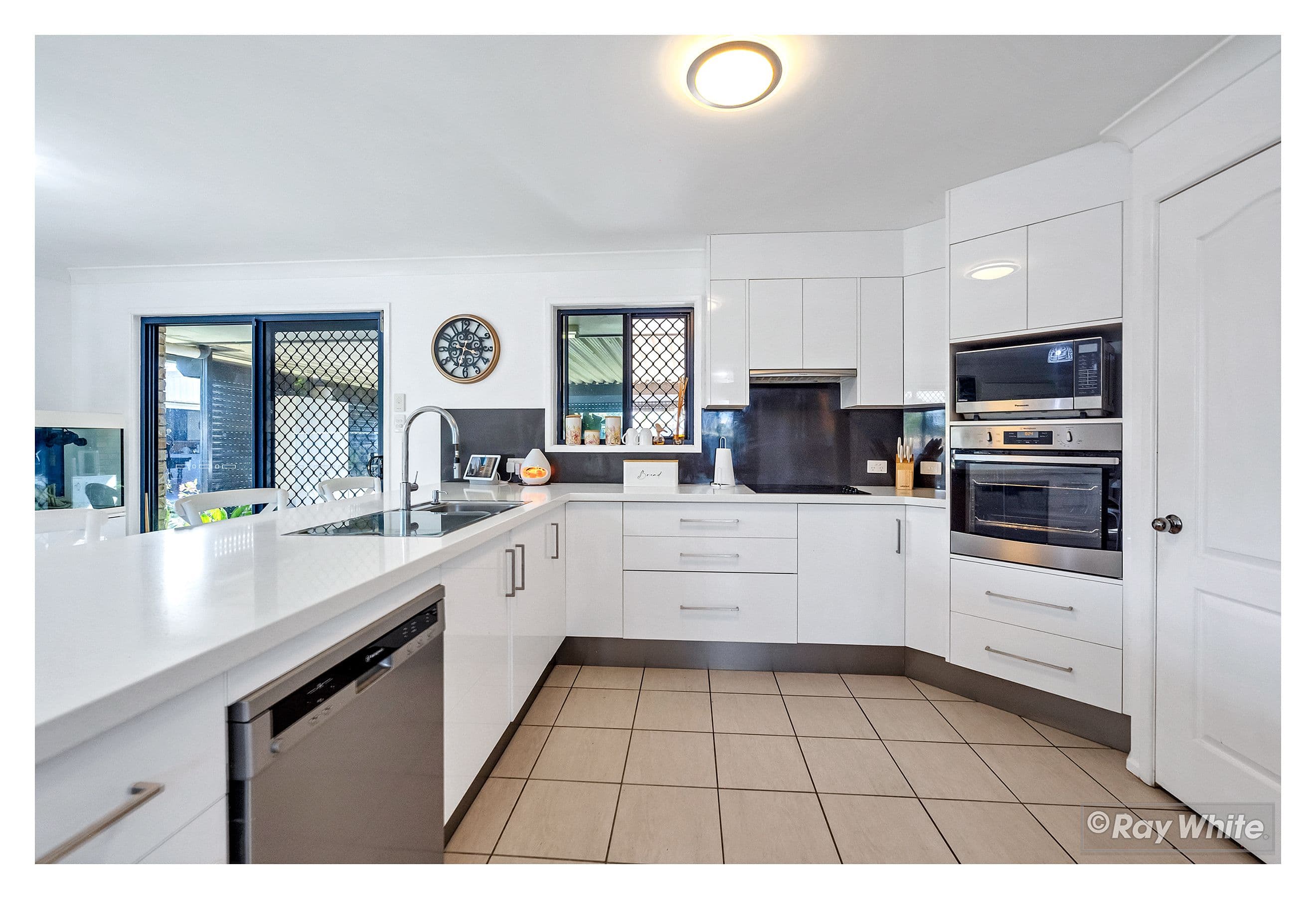 14 Buxton Drive, Gracemere QLD 4702, Gracemere - Thumbnail 8