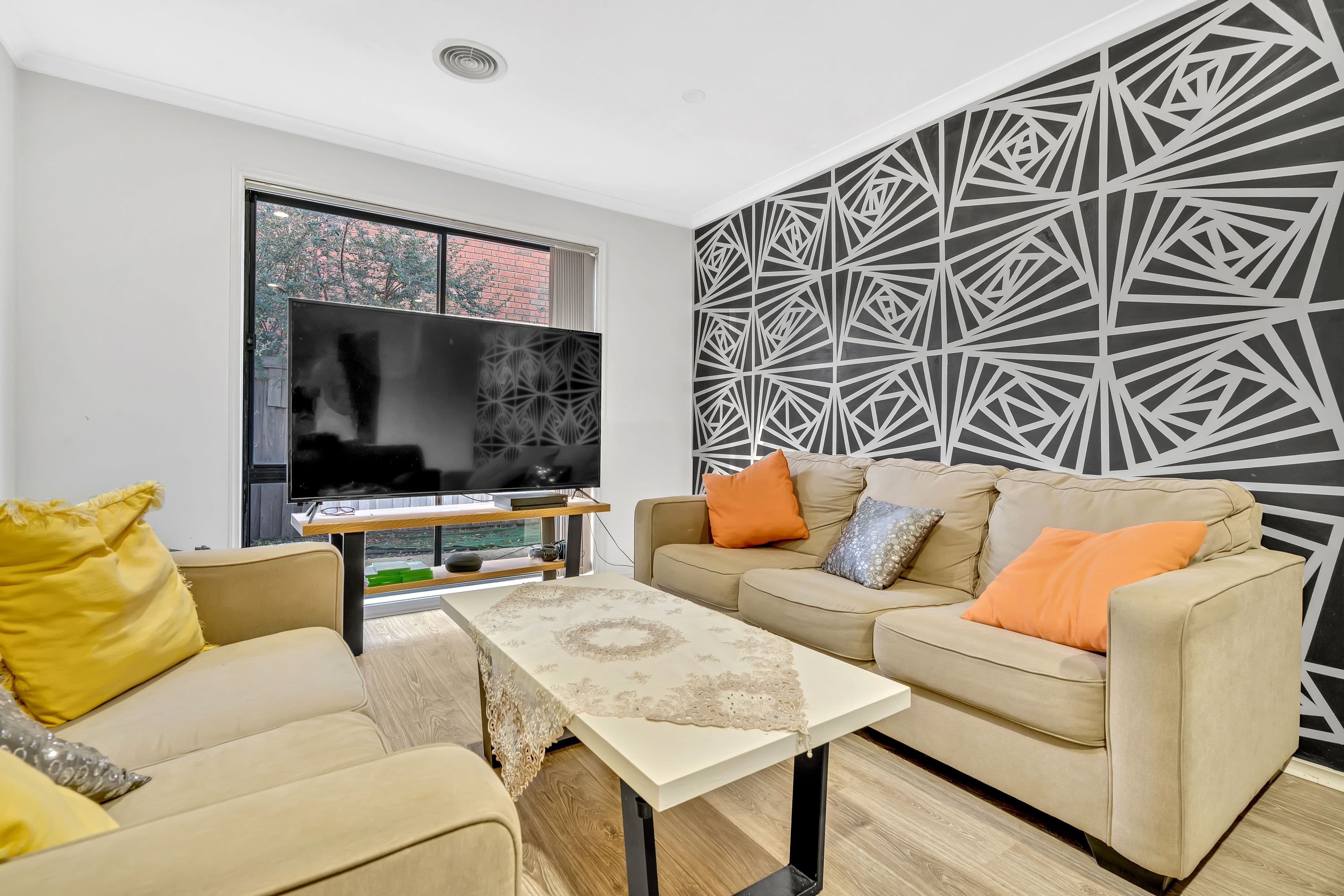 20 Southern Cross Drive, Roxburgh Park VIC 3064, Roxburgh Park - Thumbnail 2