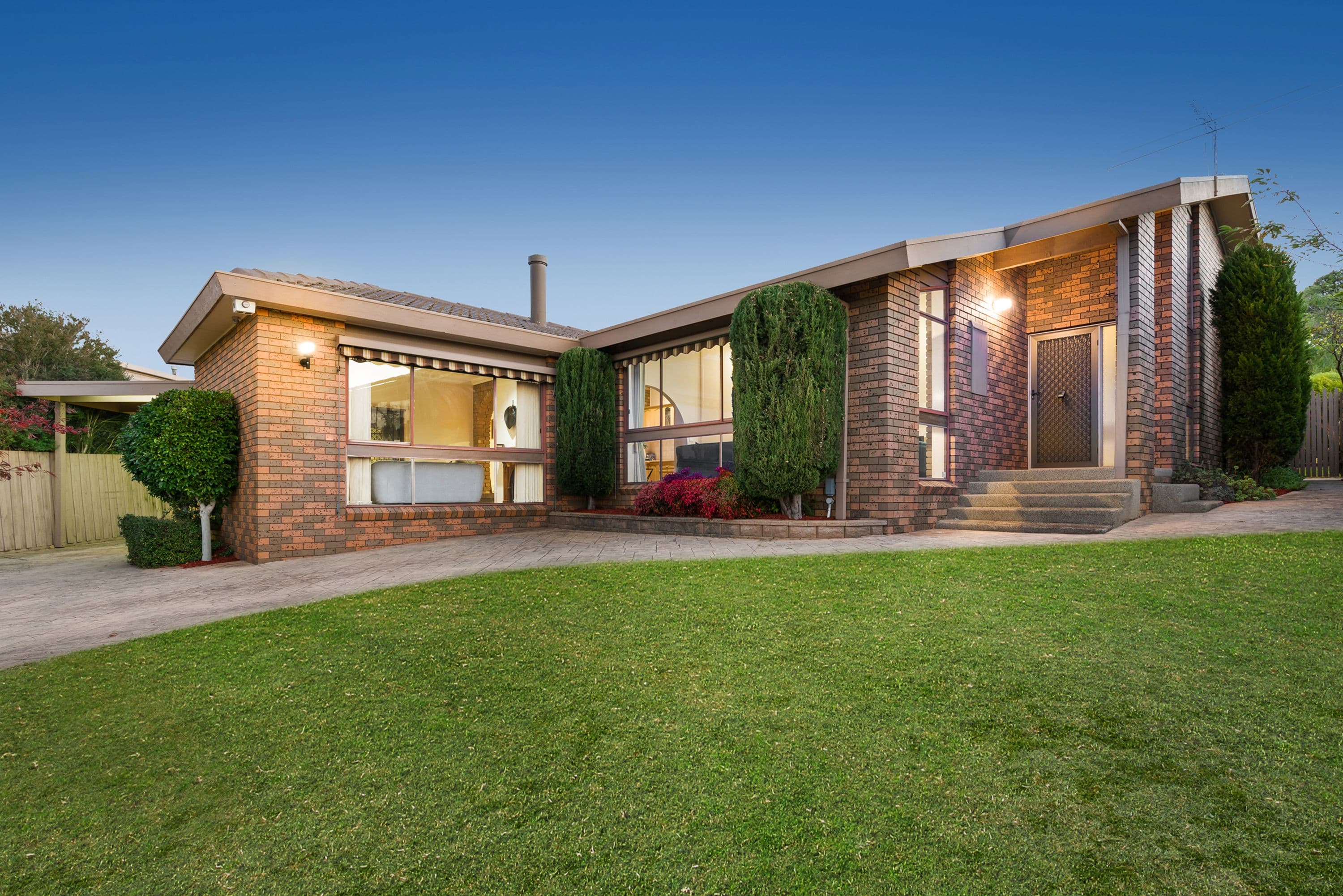 8 Carisbrooke Court, Wantirna VIC 3152, Wantirna - Image 1