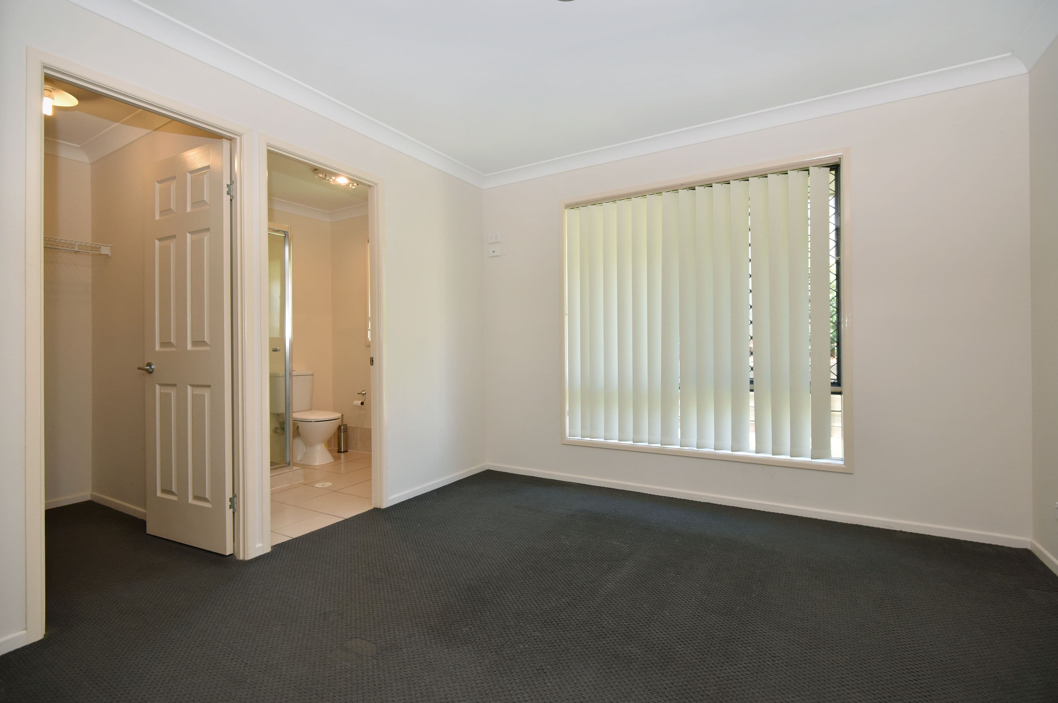 4 Cuttaburra Crescent, Glenvale QLD 4350, Glenvale - Thumbnail 6