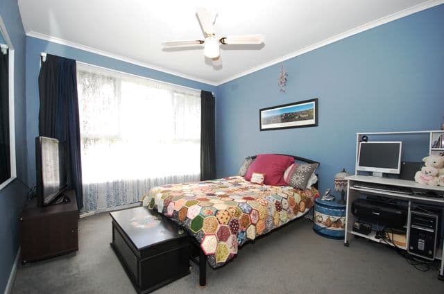 24 Swinburne Avenue, MOOROOLBARK VIC 3138, Mooroolbark - Thumbnail 6
