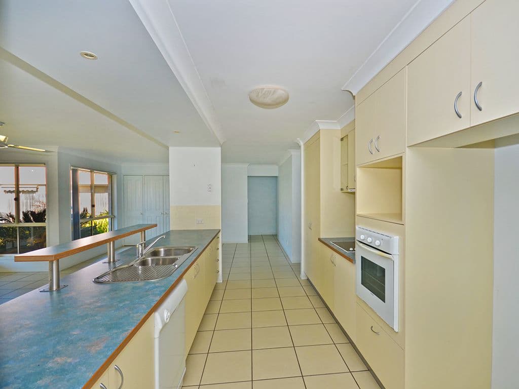 6 Kilbride Court, CALOUNDRA WEST QLD 4551, Caloundra West - Thumbnail 2