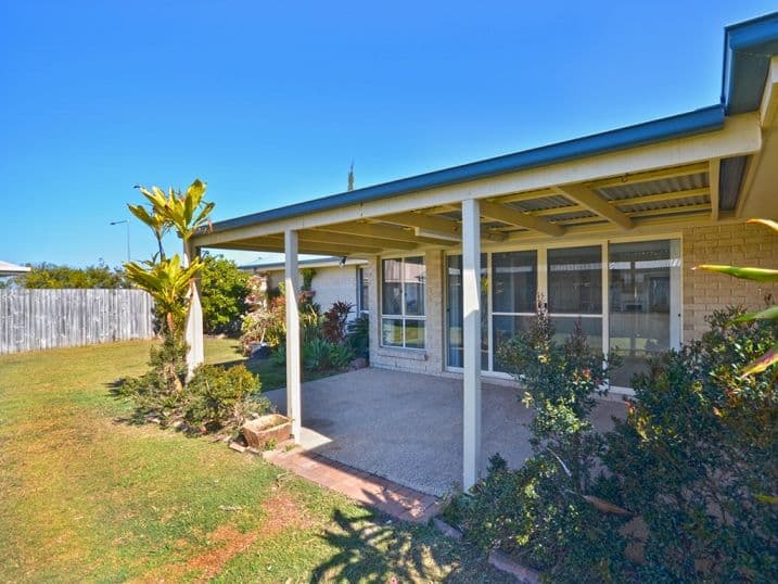 6 Kilbride Court, CALOUNDRA WEST QLD 4551, Caloundra West - Thumbnail 5