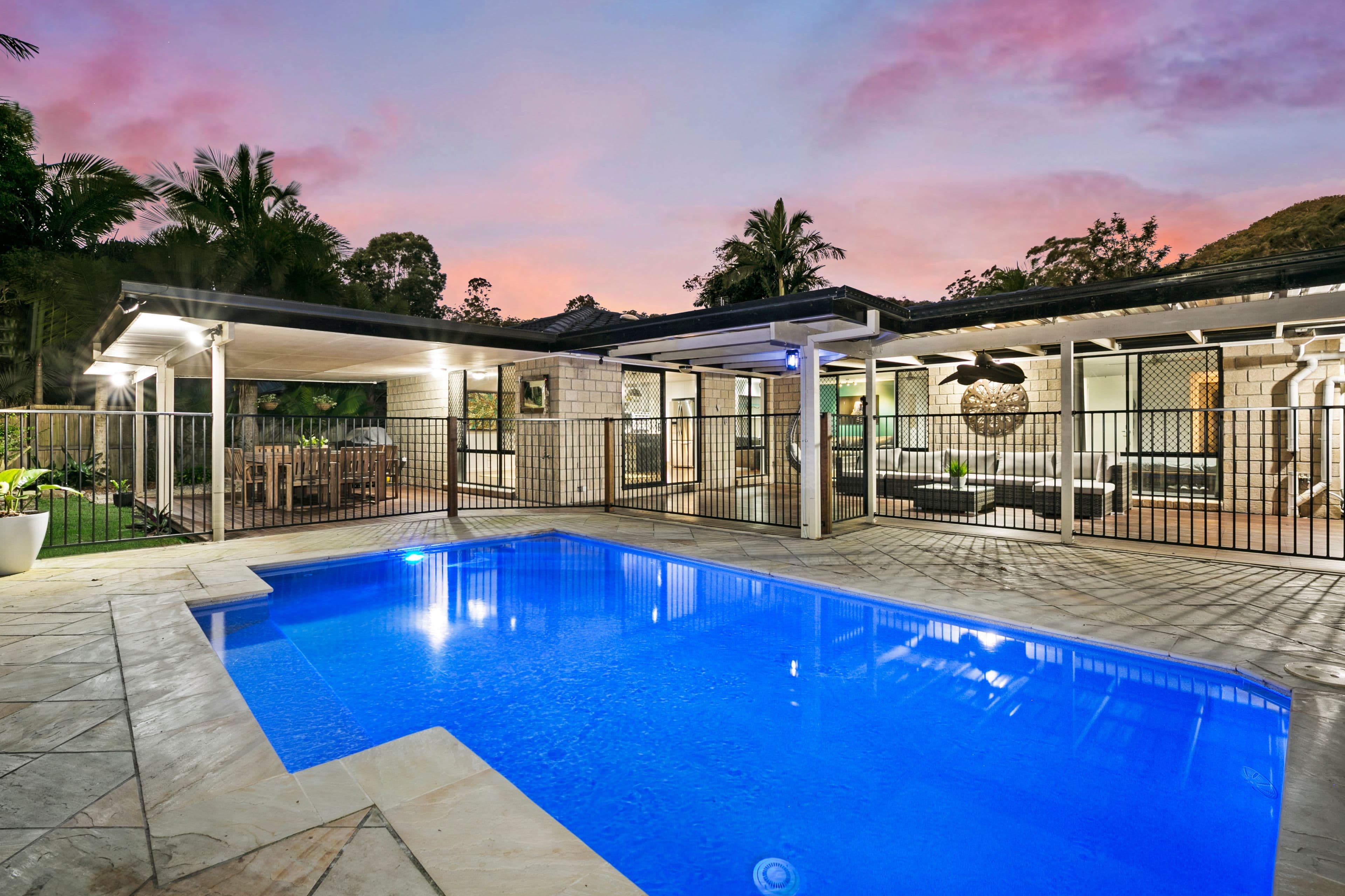 98 Gardenia Drive, Bonogin QLD 4213, Bonogin - Thumbnail 2