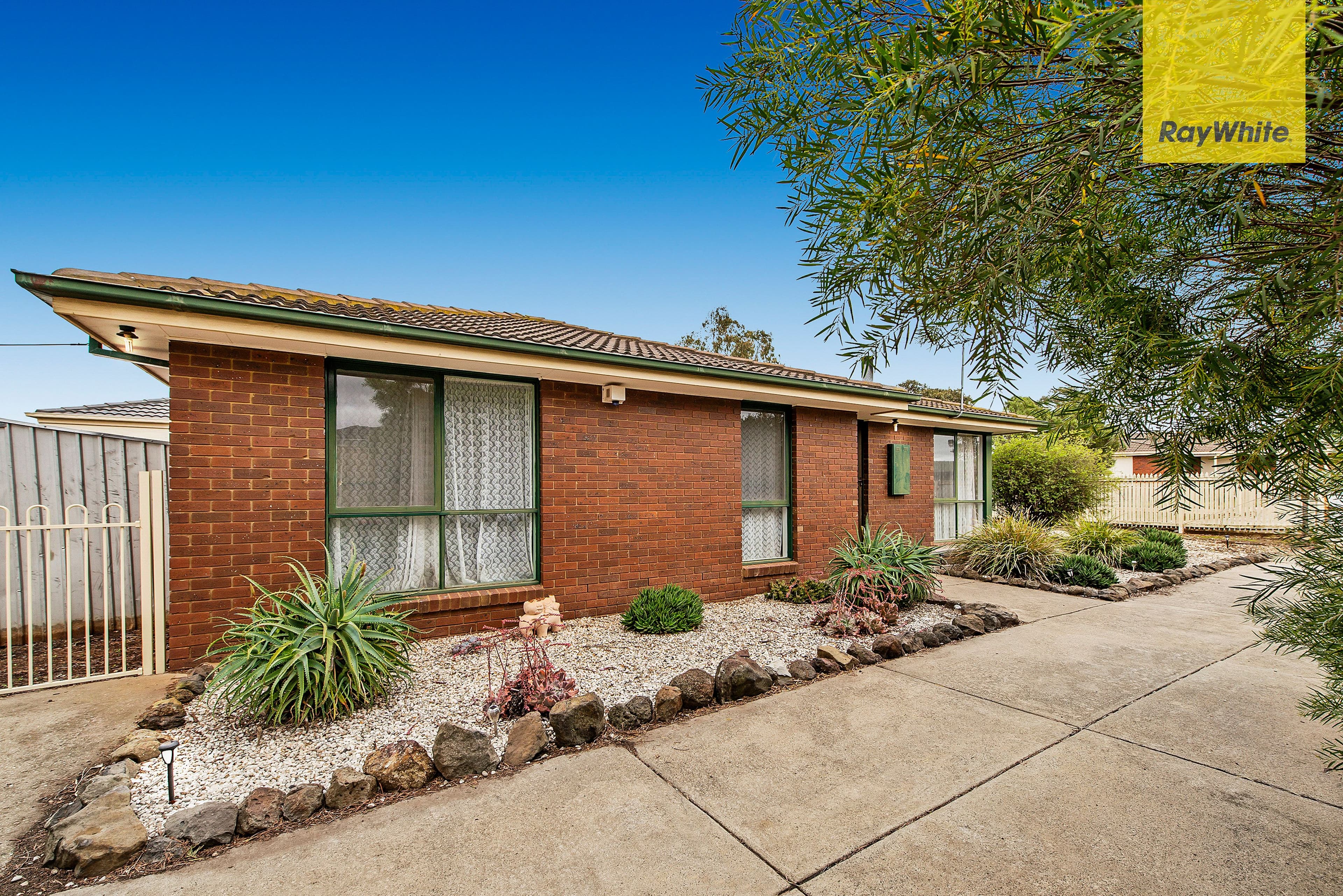 56 Dunvegan Drive, Kurunjang VIC 3337, Kurunjang - Thumbnail 2