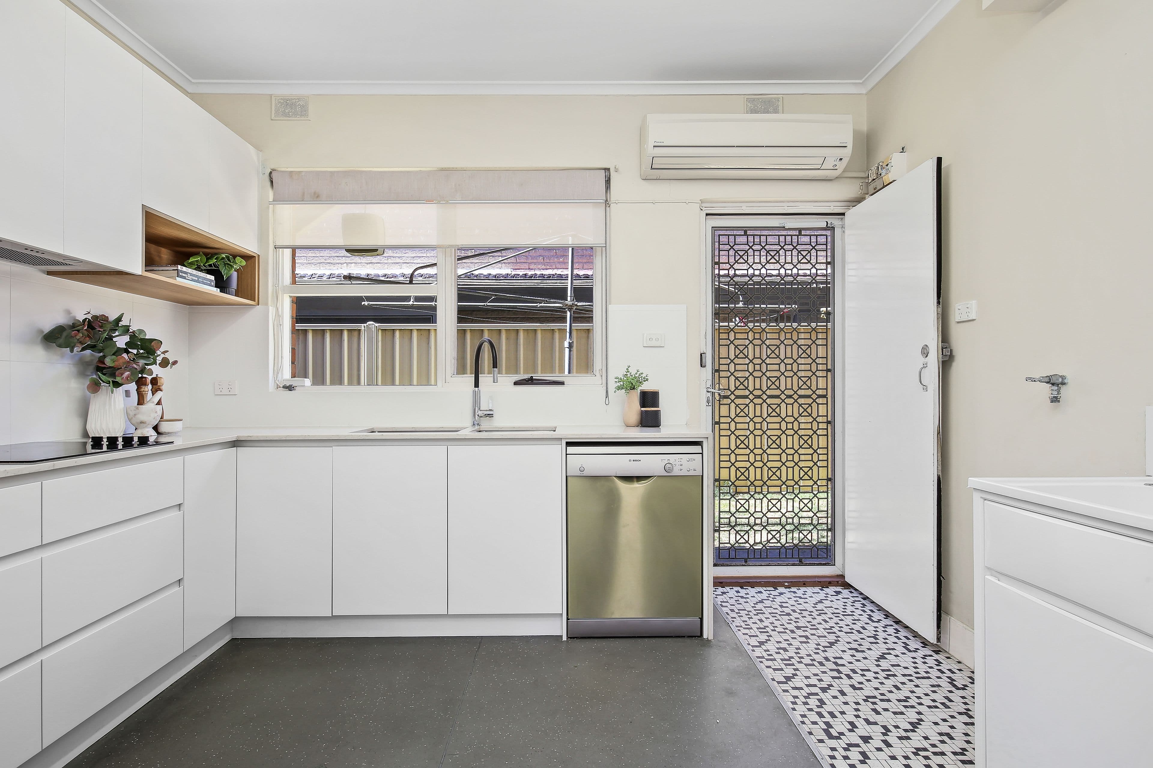 6 Byron Street, Glenelg SA 5045, Glenelg - Thumbnail 4