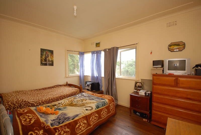 74 Ryrie Street, BRAIDWOOD NSW 2622, Braidwood - Thumbnail 2