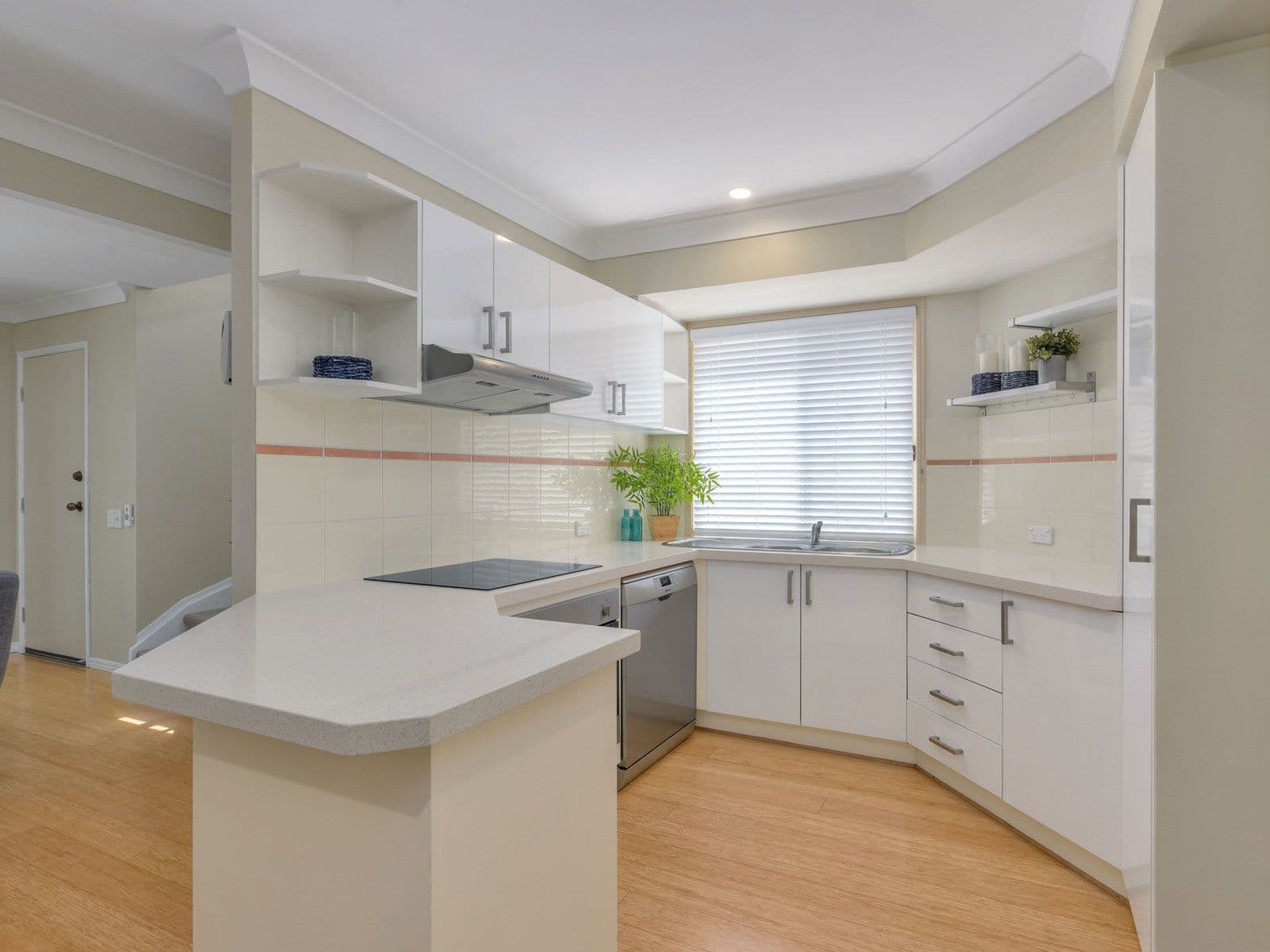 24 Coyne Street, Sherwood QLD 4075, Sherwood - Thumbnail 6