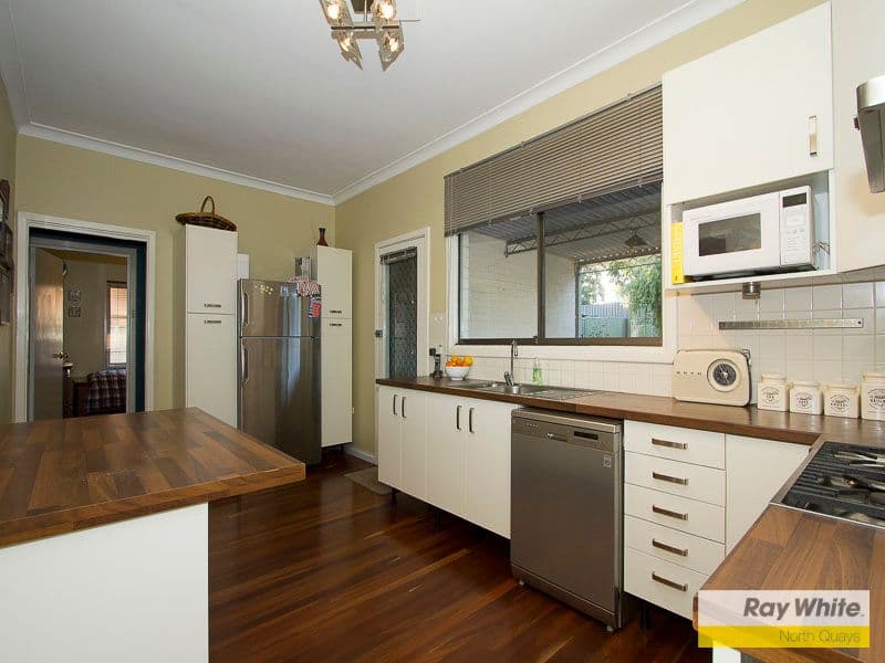 9 Gwelup Street, Karrinyup WA 6018, Karrinyup - Thumbnail 2