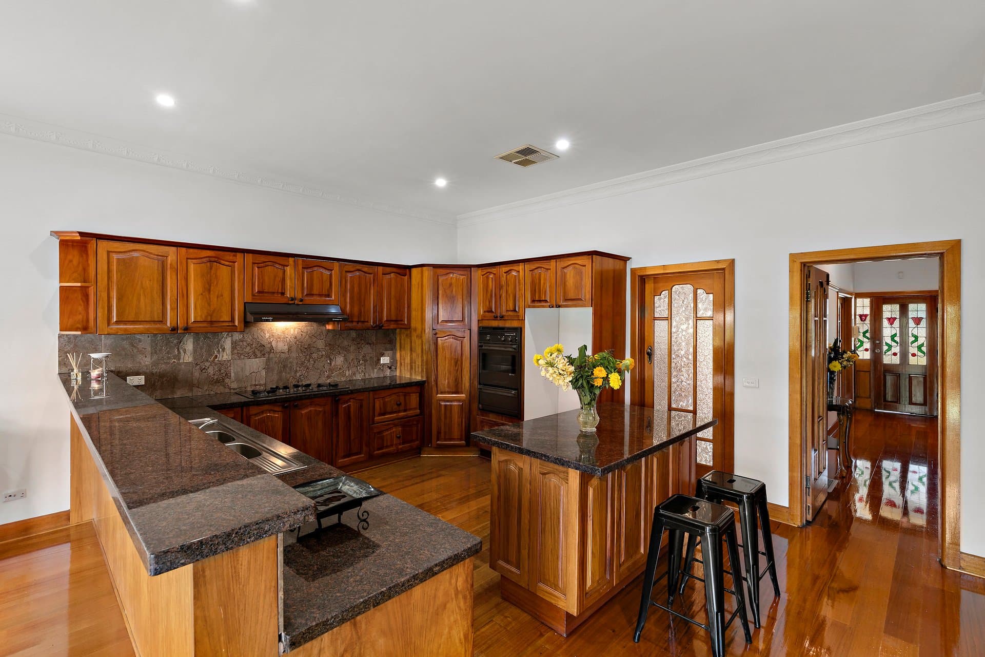 5 Ward Grove, Pascoe Vale South - Thumbnail 3