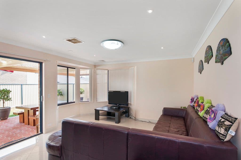 232 North Liverpool Road, GREEN VALLEY NSW 2168, Green Valley - Thumbnail 2