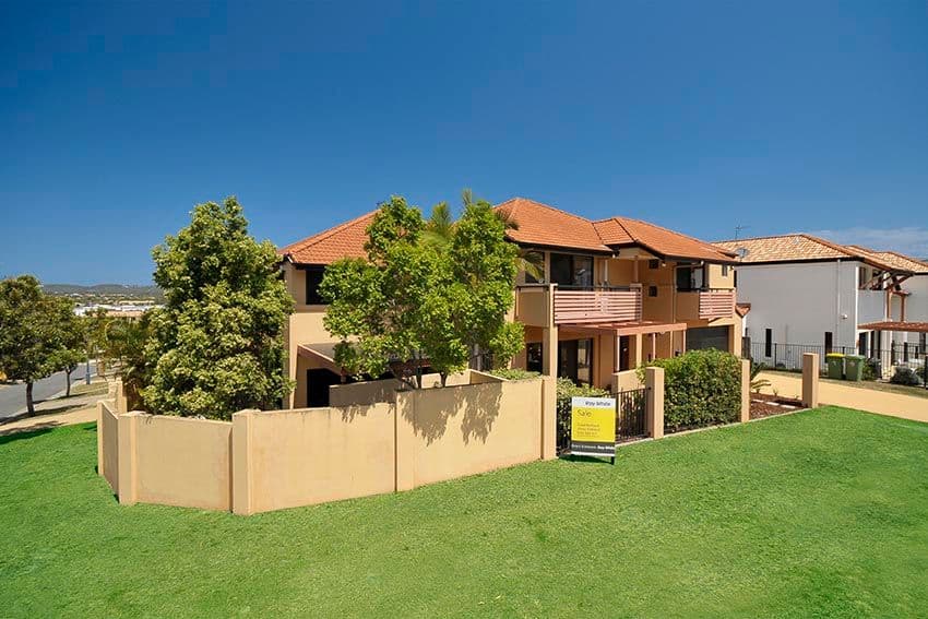 16 Belmont Drive, VARSITY LAKES QLD 4227, Varsity Lakes - Thumbnail 2