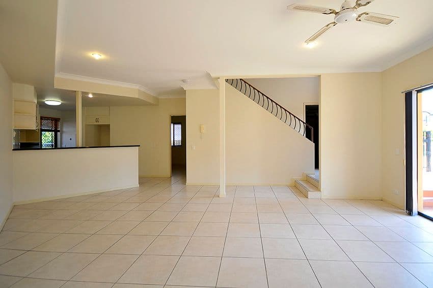 16 Belmont Drive, VARSITY LAKES QLD 4227, Varsity Lakes - Thumbnail 3