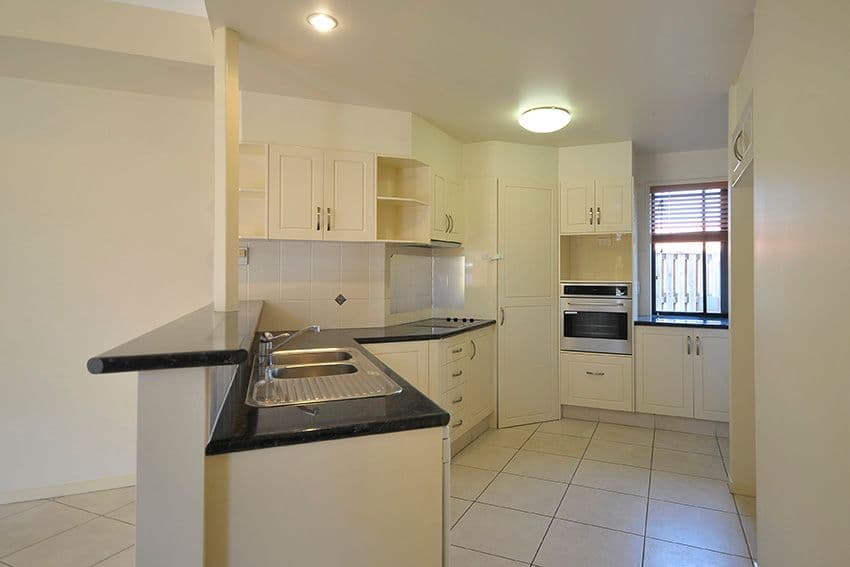 16 Belmont Drive, VARSITY LAKES QLD 4227, Varsity Lakes - Thumbnail 6