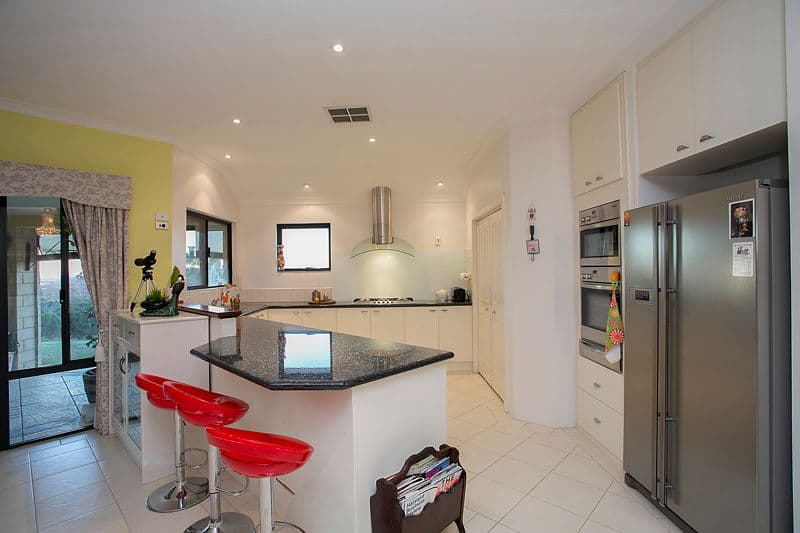 33 Persimmon Place, KALAMUNDA WA 6076, Kalamunda - Thumbnail 5