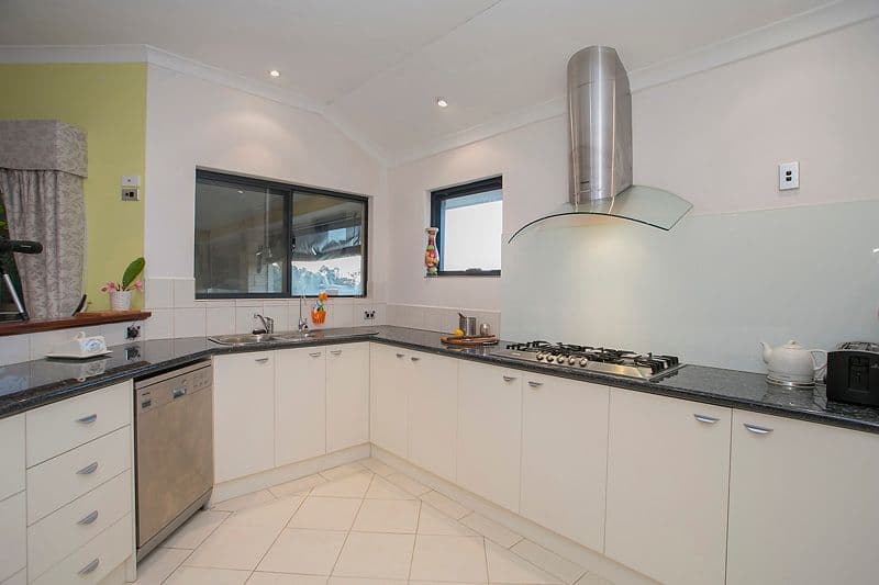 33 Persimmon Place, KALAMUNDA WA 6076, Kalamunda - Thumbnail 7