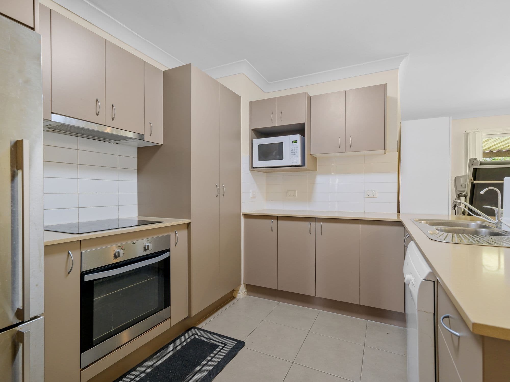 3 Chris Street, Redbank QLD 4301, Redbank - Thumbnail 4