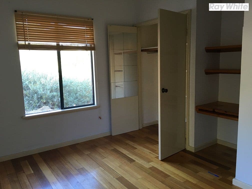 4 Robinson Road, Roleystone WA 6111, Roleystone - Thumbnail 4