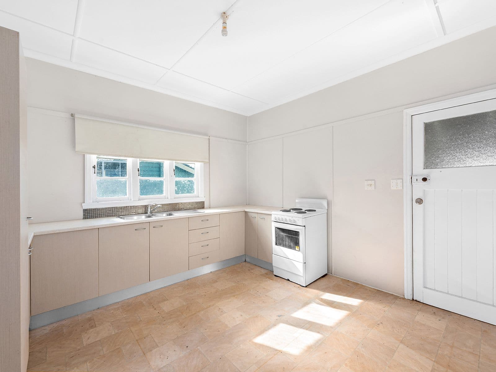 253 Earnshaw Road, Northgate QLD 4013, Northgate - Thumbnail 3