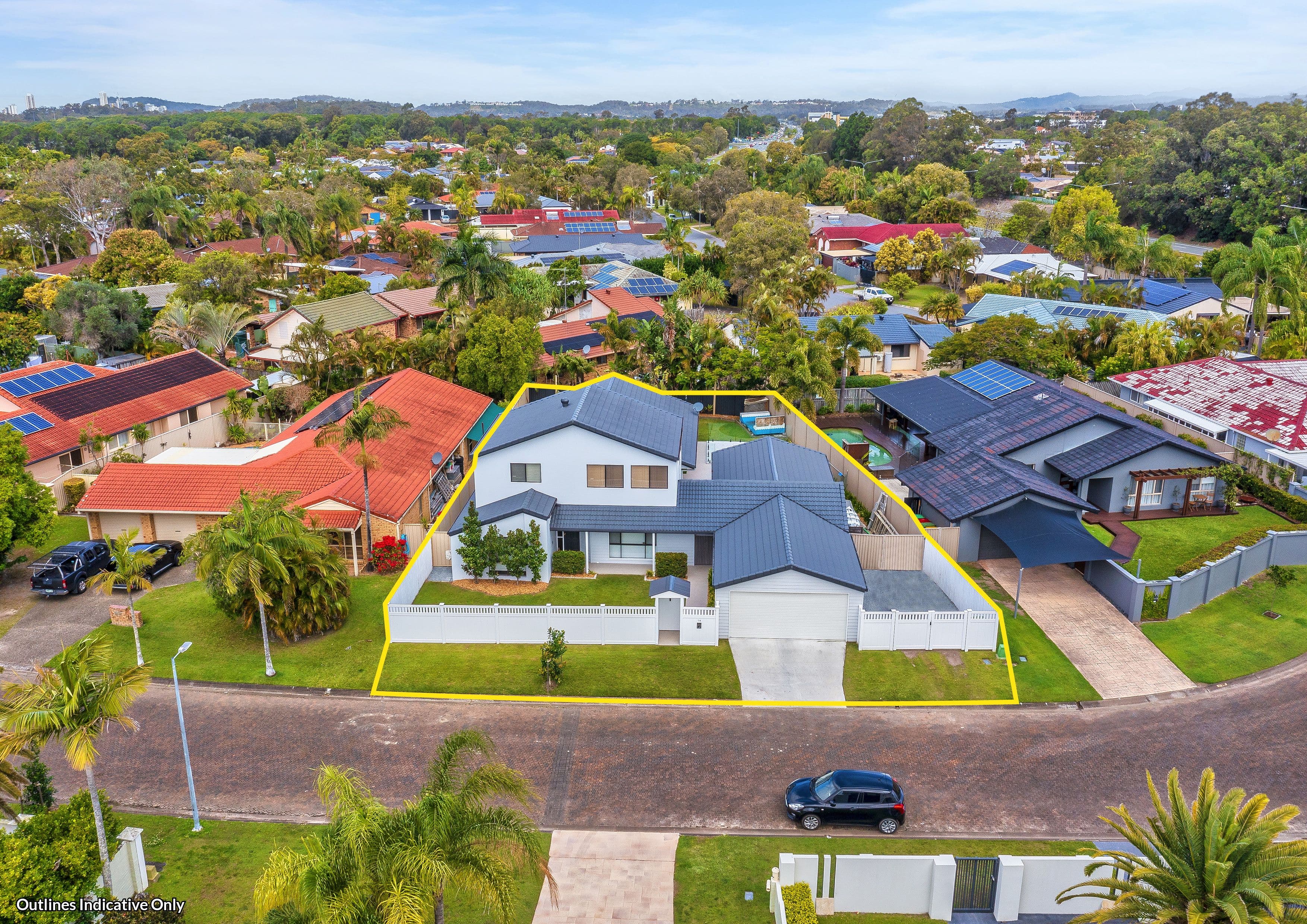 14 Karabella Court, Mermaid Waters QLD 4218, Mermaid Waters - Thumbnail 2