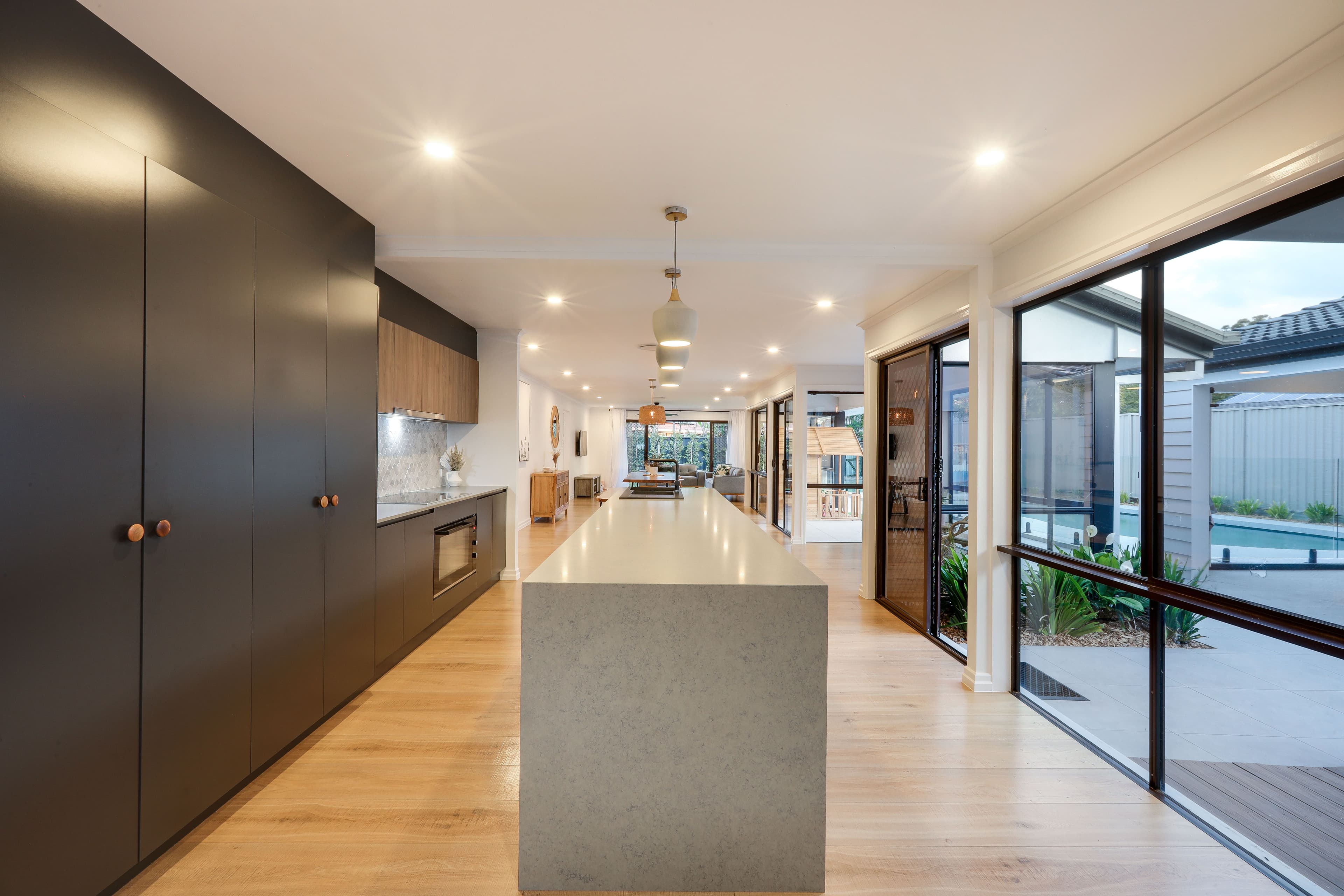 14 Karabella Court, Mermaid Waters QLD 4218, Mermaid Waters - Thumbnail 4