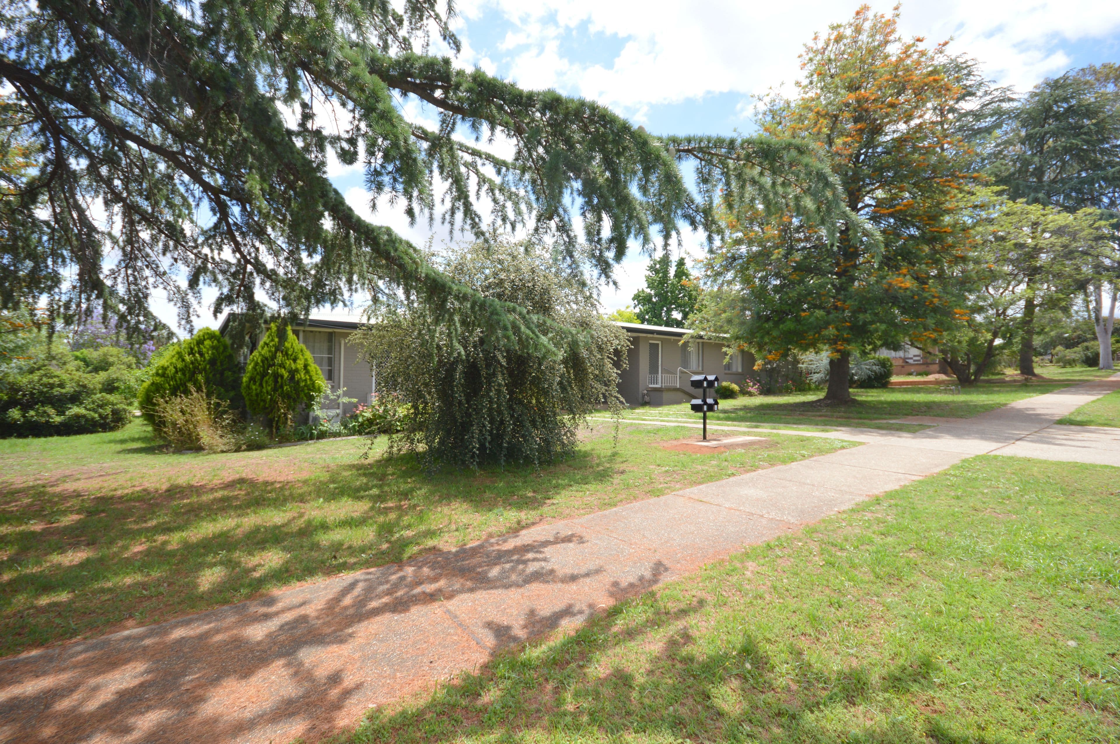 8 Pitt Street, Cowra NSW 2794, Cowra - Image 1