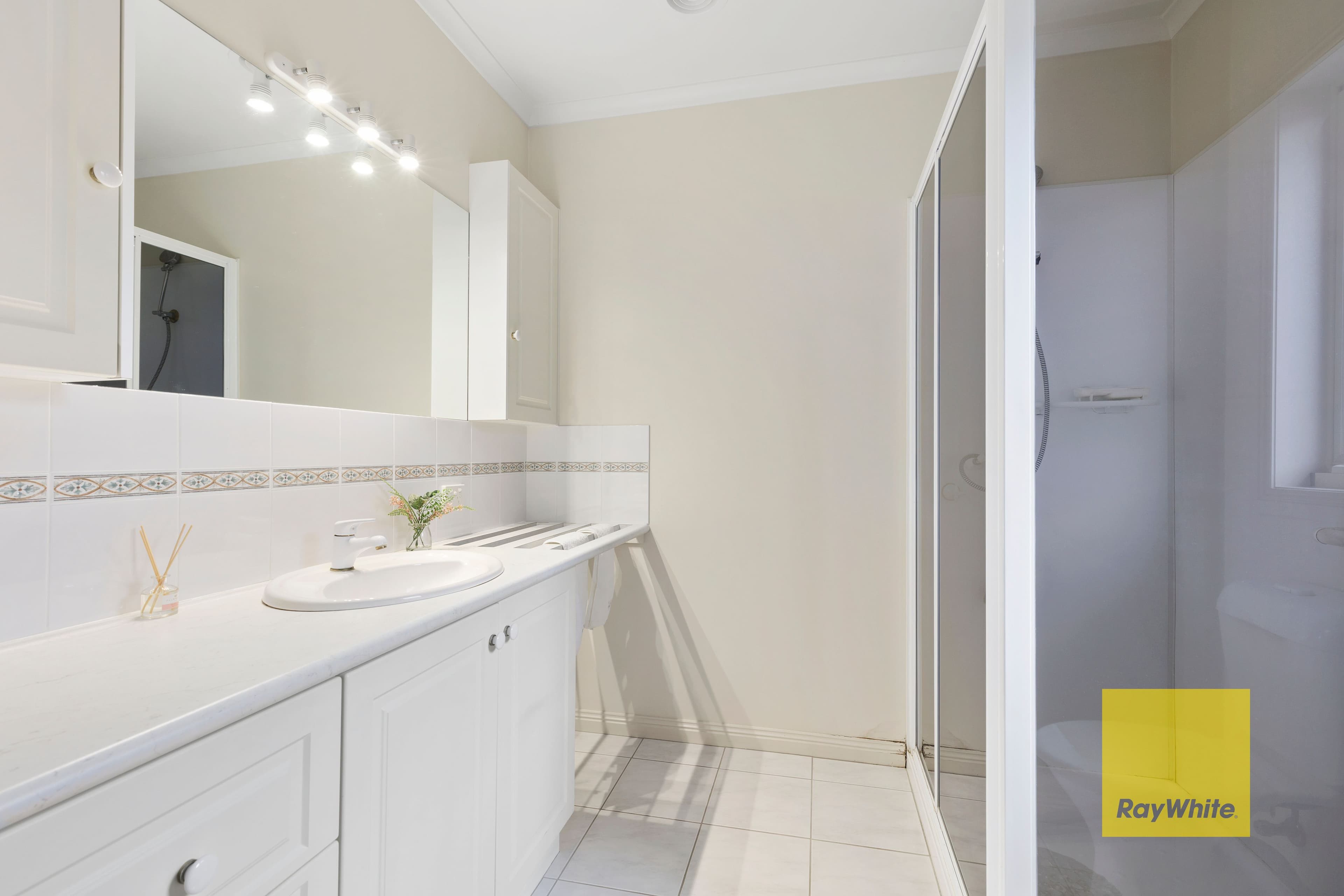 28 Molesworth Drive, Highton VIC 3216, Highton - Thumbnail 7