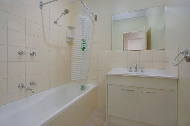 2 Sumersett Avenue, Oakleigh South VIC 3167, Oakleigh South - Thumbnail 4