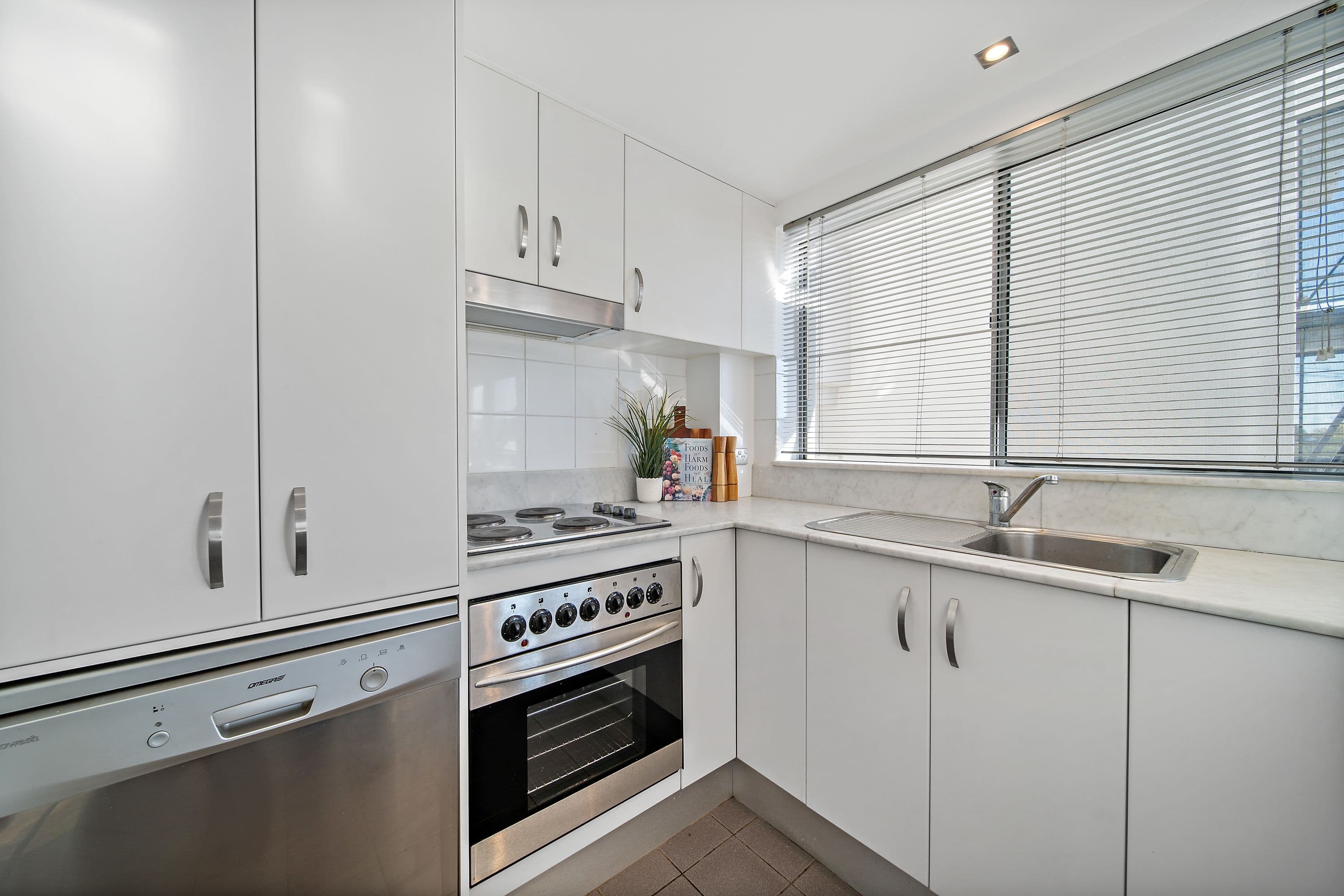 16 Discovery Street, Red Hill ACT 2603, Red Hill - Thumbnail 8