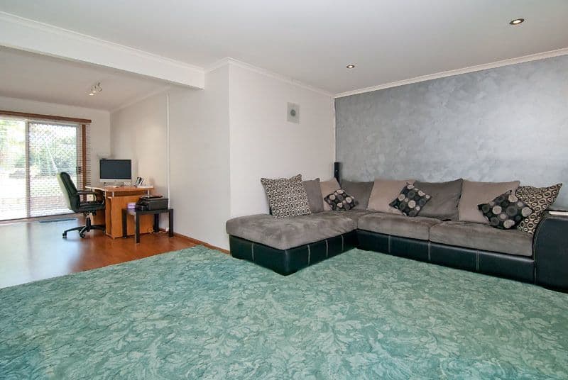 211 Chambers Flat Road, CRESTMEAD QLD 4132, Crestmead - Thumbnail 4