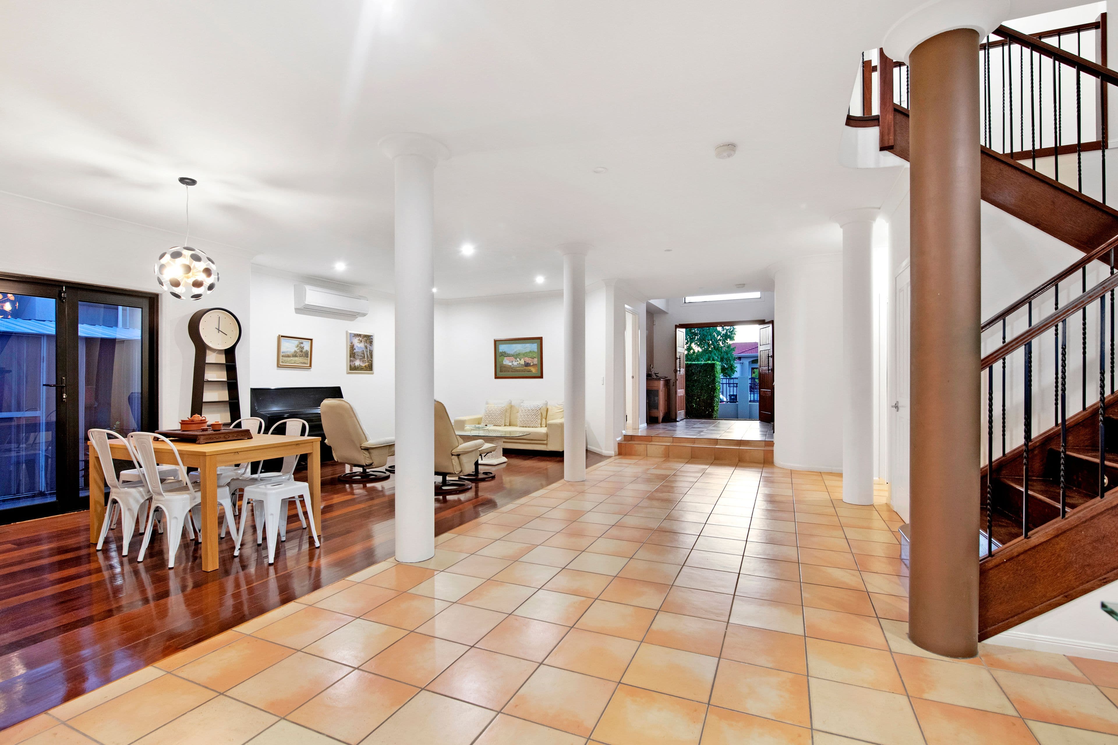 54 Edinburgh Road, Benowa Waters QLD 4217, Benowa - Thumbnail 8