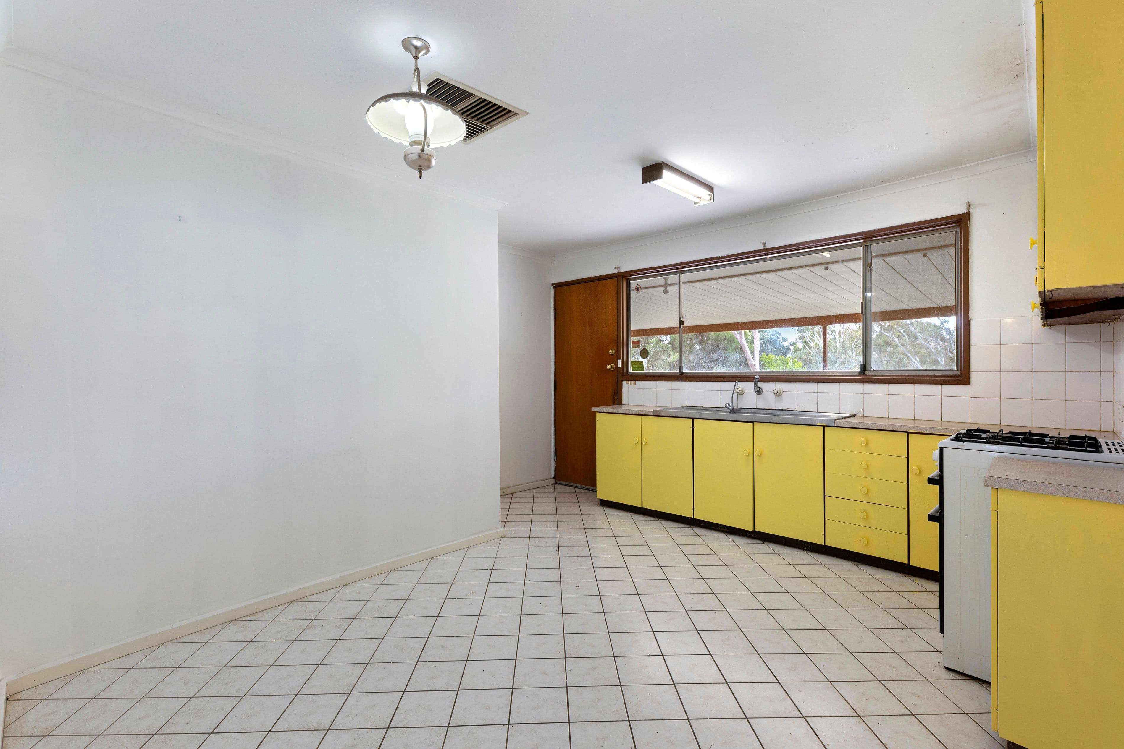 24 Wattle Crescent, Tea Tree Gully SA 5091, Tea Tree Gully - Thumbnail 6