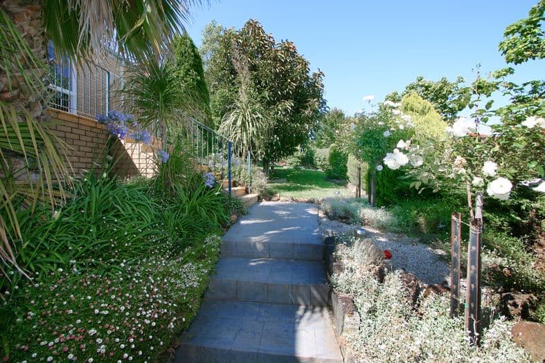19 Delamere Drive, CHIRNSIDE PARK VIC 3116, Chirnside Park - Thumbnail 2