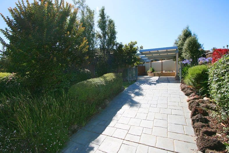 19 Delamere Drive, CHIRNSIDE PARK VIC 3116, Chirnside Park - Thumbnail 3